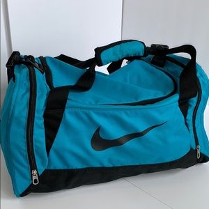 NIKE DUFFLE BAG